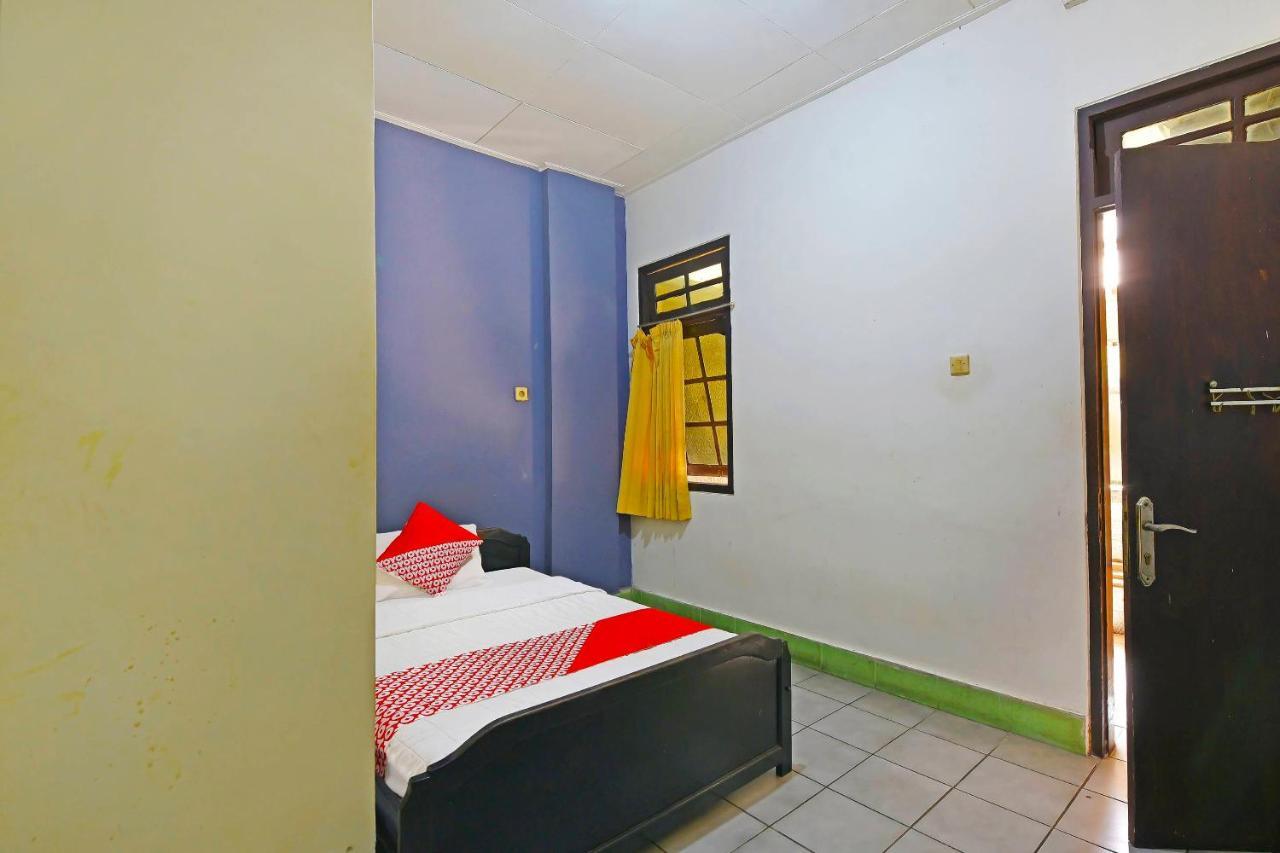 Oyo 3244 Grand Chandra Hotel Denpasar Extérieur photo
