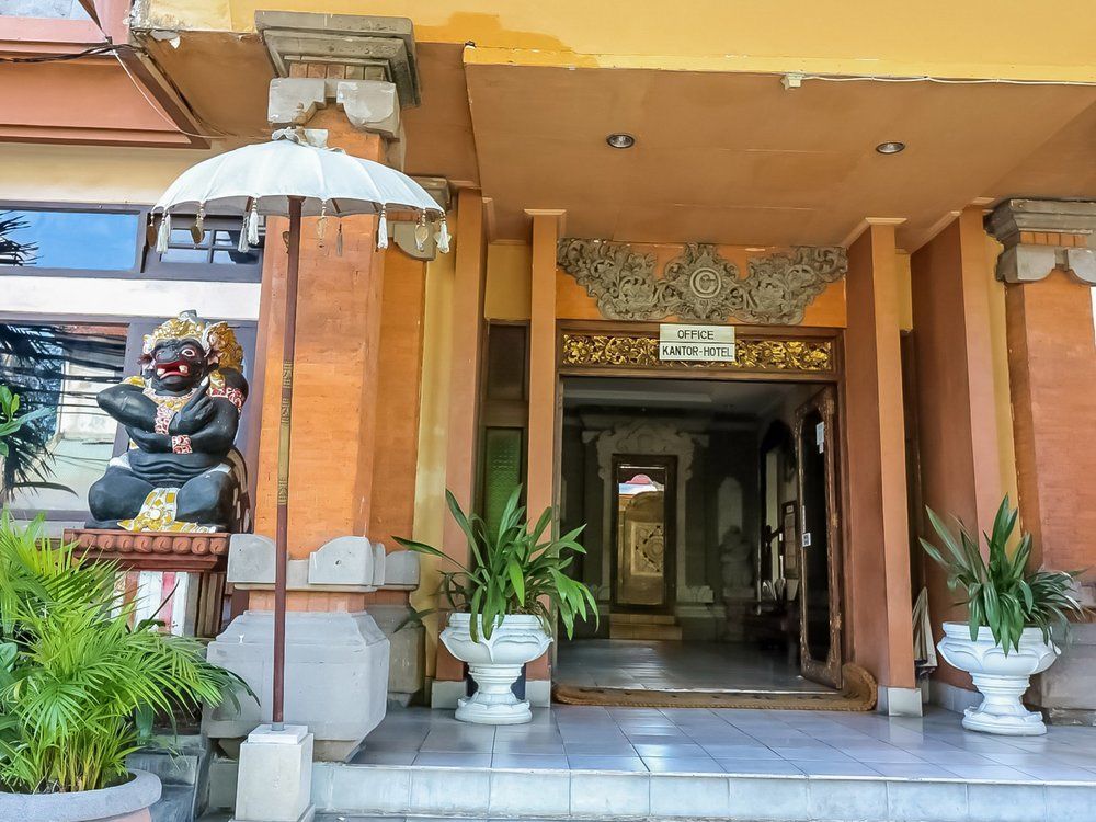 Oyo 3244 Grand Chandra Hotel Denpasar Extérieur photo